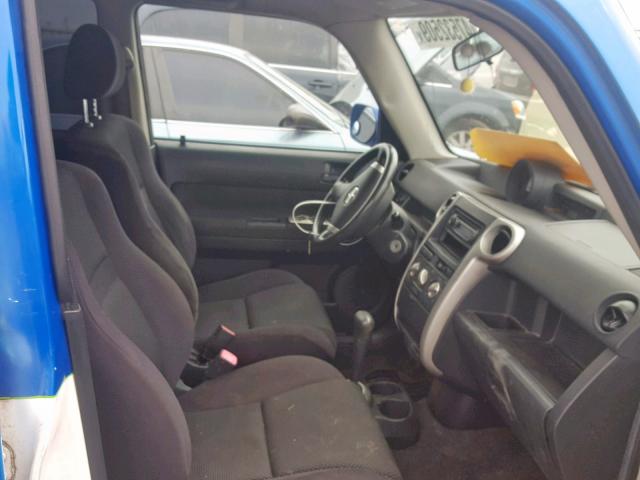 JTLKT324X50218332 - 2005 TOYOTA SCION XB ლურჯი ფოტო 5