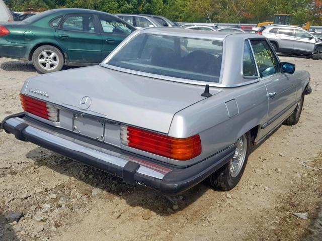 WDBBA45C5FA028510 - 1985 MERCEDES-BENZ 380 SL GRAY photo 4