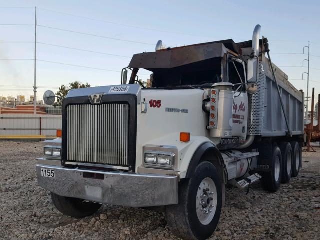 2WLMAEAV62KK30825 - 2002 WESTERN STAR/AUTO CAR CONVENTION WHITE photo 2