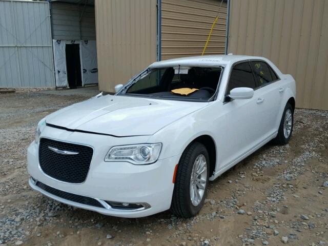 2C3CCAAG9JH151460 - 2018 CHRYSLER 300 TOURIN WHITE photo 2