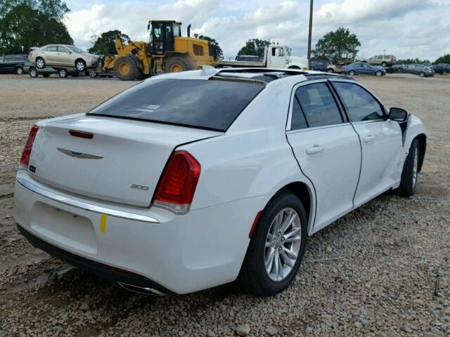 2C3CCAAG9JH151460 - 2018 CHRYSLER 300 TOURIN WHITE photo 4