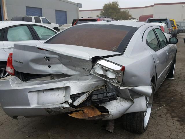 2B3CA3CV1AH106667 - 2010 DODGE CHARGER SX SILVER photo 4