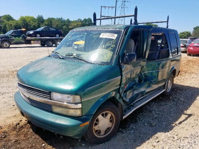 1GBEL19W0XB126405 - 1999 CHEVROLET ASTRO GREEN photo 2