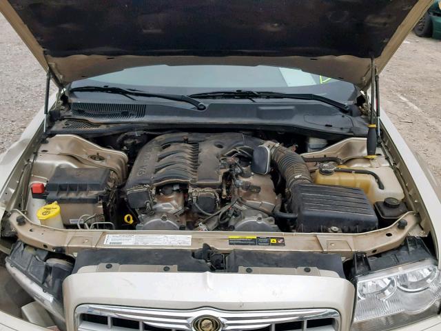 2C3KA53G16H249783 - 2006 CHRYSLER 300 TOURIN GOLD photo 7