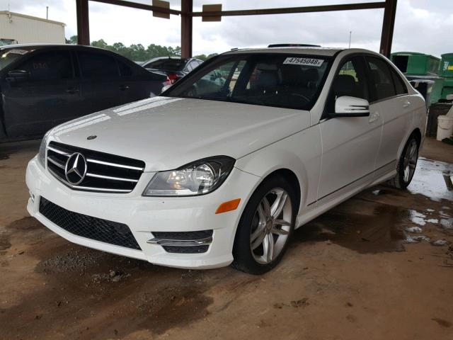 WDDGF4HBXEA960329 - 2014 MERCEDES-BENZ C 250 WHITE photo 2