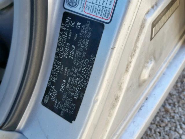 KNAFE121675419505 - 2007 KIA SPECTRA EX SILVER photo 10