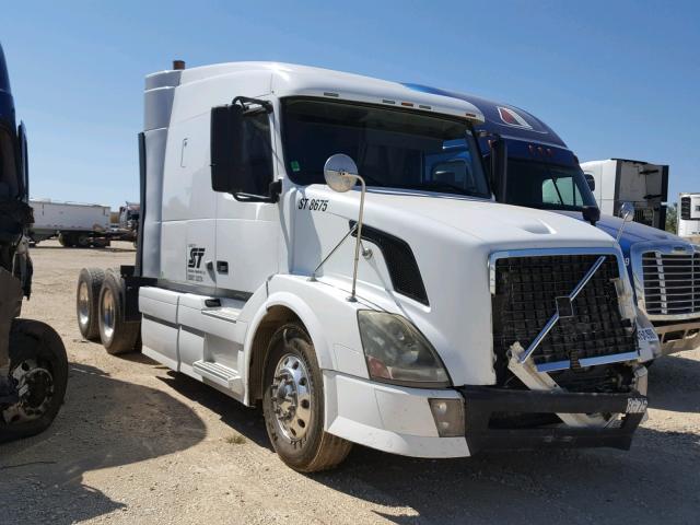 4V4NC9TG19N268523 - 2009 VOLVO VN VNL WHITE photo 1