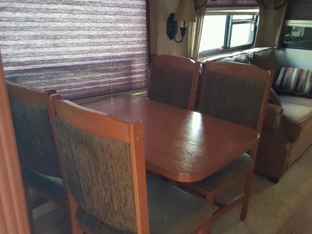 4YDF329286F708436 - 2006 KEYSTONE MONTANA BEIGE photo 6