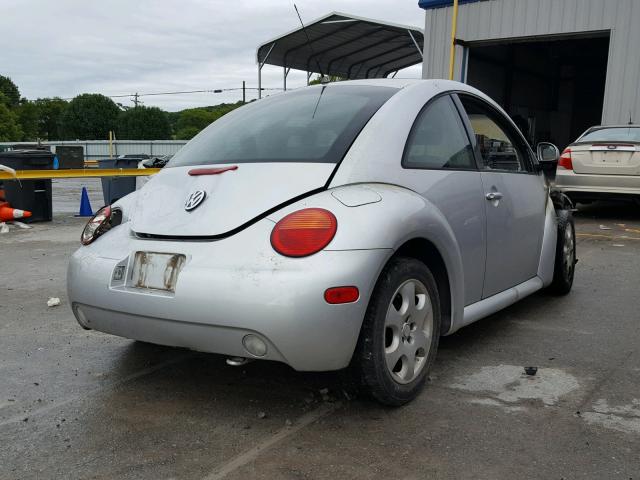 3VWCA21C0XM471147 - 1999 VOLKSWAGEN NEW BEETLE Silber Foto 4