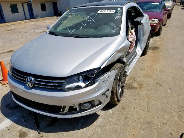 WVWBW7AH6CV014707 - 2012 VOLKSWAGEN EOS KOMFOR SILVER photo 2