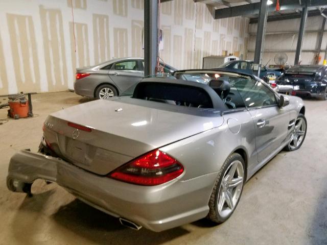 WDBSK71F69F156955 - 2009 MERCEDES-BENZ SL 550 SILVER photo 4