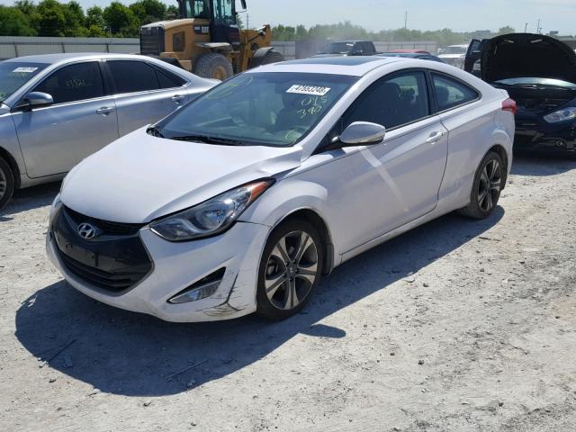 KMHDH6AE0DU015390 - 2013 HYUNDAI ELANTRA CO WHITE photo 2