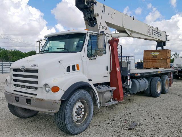 2FZHATDC67AW81983 - 2007 STERLING TRUCK LT 7500 WHITE photo 2