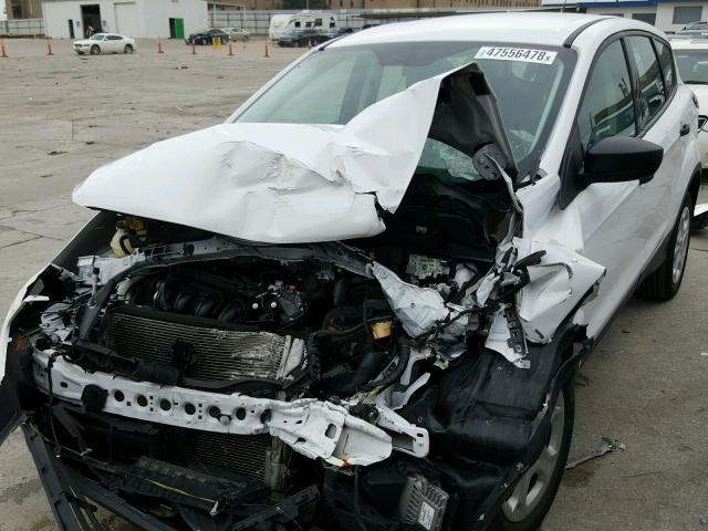 1FMCU0F71HUA93262 - 2017 FORD ESCAPE S WHITE photo 2