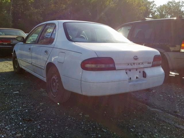 1N4BU31D0VC176767 - 1997 NISSAN ALTIMA XE WHITE photo 3