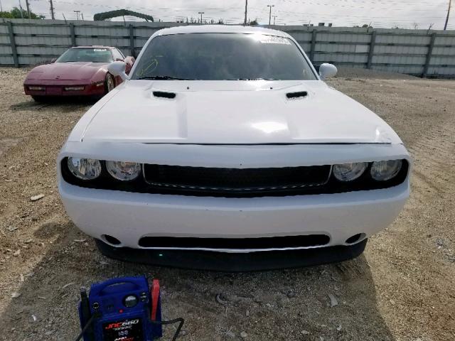 2C3CDYAG7EH176322 - 2014 DODGE CHALLENGER WHITE photo 9