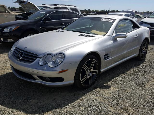 WDBSK75F44F075732 - 2004 MERCEDES-BENZ SL 500 SILVER photo 2