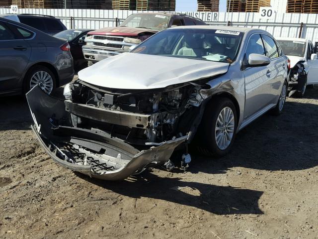 4T1BD1EB6DU002911 - 2013 TOYOTA AVALON HYB SILVER photo 2