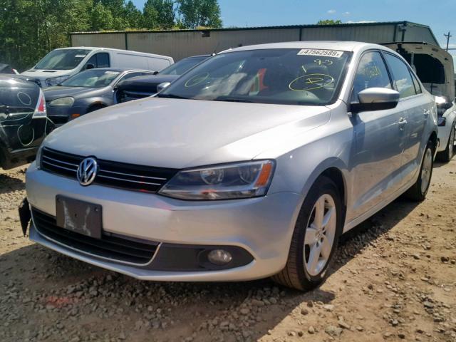 3VWLL7AJXBM023254 - 2011 VOLKSWAGEN JETTA TDI SILVER photo 2