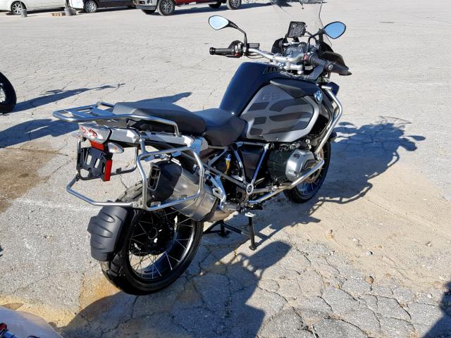 WB10A1207HZ897869 - 2017 BMW R1200 GS A BLACK photo 4