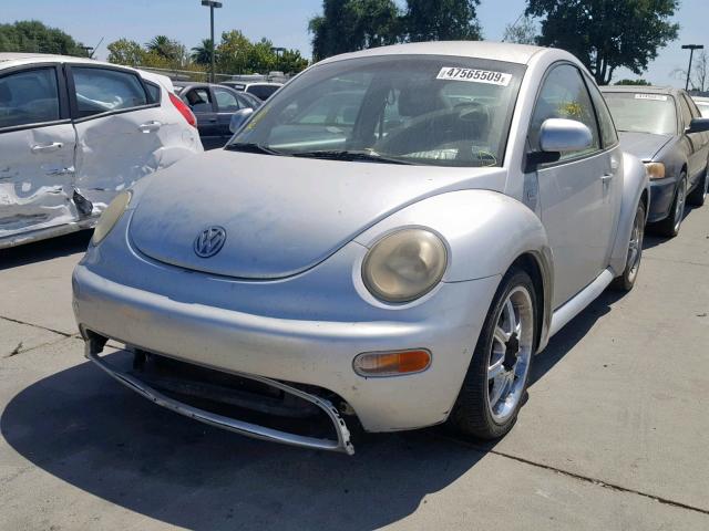 3VWBA21C9XM411895 - 1999 VOLKSWAGEN NEW BEETLE ვერცხლისფერი ფოტო 2