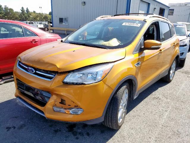 1FMCU9J92GUA10806 - 2016 FORD ESCAPE TIT ORANGE photo 2