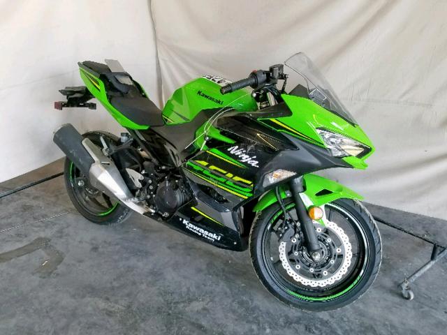 JKAEXKG18JDA13145 - 2018 KAWASAKI EX400 GREEN photo 1