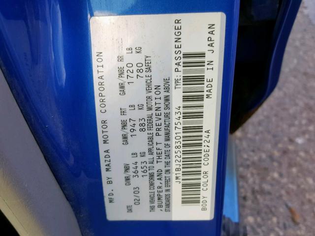 JM1BJ225830175434 - 2003 MAZDA PROTEGE DX BLUE photo 10