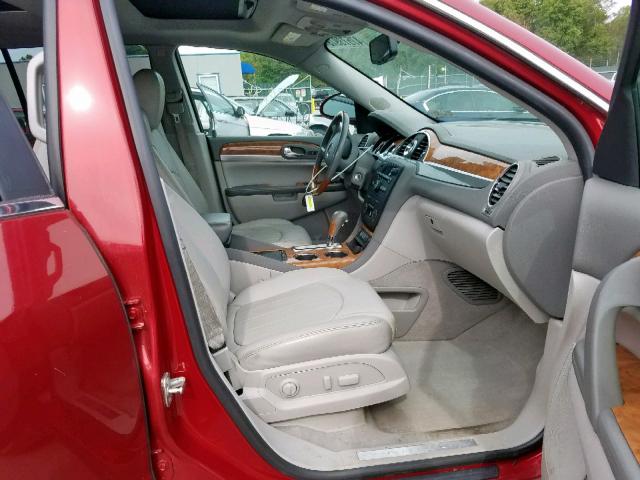 5GAKVCED1CJ170536 - 2012 BUICK ENCLAVE RED photo 5