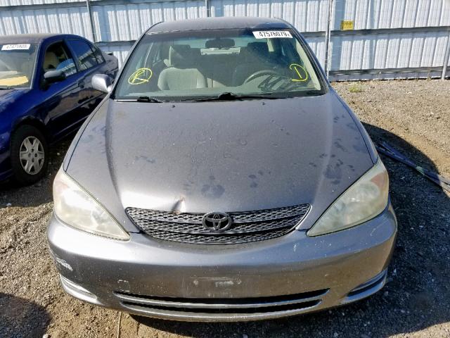 JTDBE32K120051004 - 2002 TOYOTA CAMRY LE GRAY photo 9