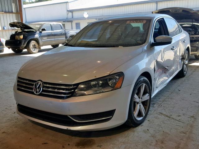 1VWBP7A37DC105139 - 2013 VOLKSWAGEN PASSAT SE GRAY photo 2