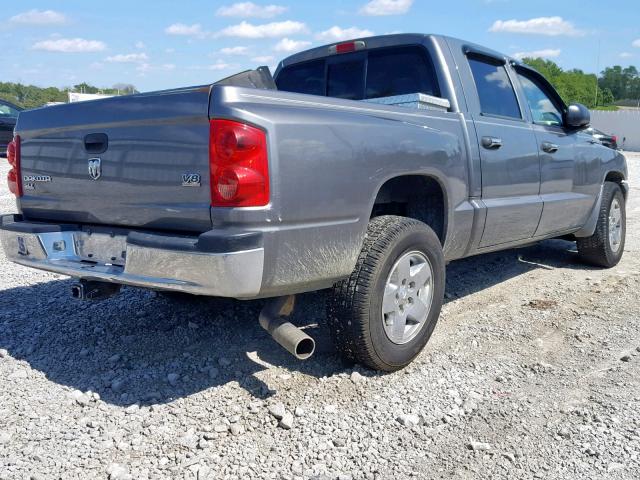 1D7HE48N95S115614 - 2005 DODGE DAKOTA QUA GRAY photo 4