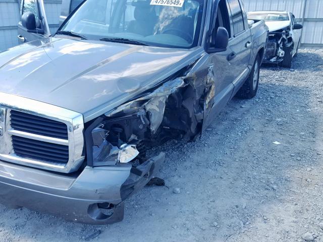 1D7HE48N95S115614 - 2005 DODGE DAKOTA QUA GRAY photo 9