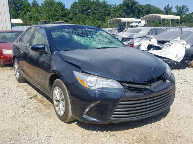 4T1BF1FK2FU972301 - 2015 TOYOTA CAMRY LE GRAY photo 1