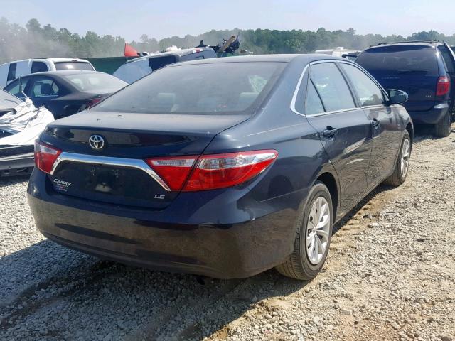 4T1BF1FK2FU972301 - 2015 TOYOTA CAMRY LE GRAY photo 4