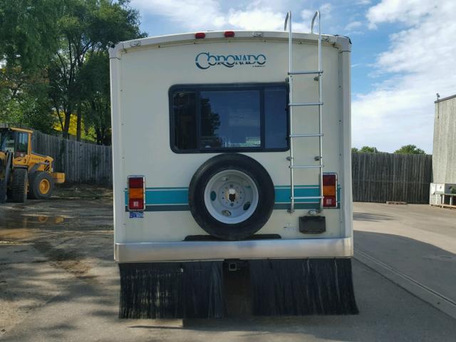 1GBKP37N9P3309390 - 1993 CHEVROLET CORONADO WHITE photo 4