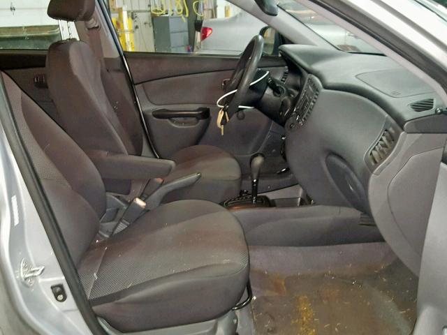 KNADH4A32A6680120 - 2010 KIA RIO LX SILVER photo 5