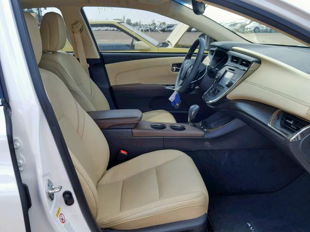 4T1BK1EB6HU244366 - 2017 TOYOTA AVALON XLE WHITE photo 5