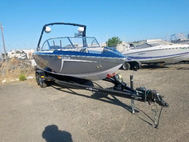 T1X0126SE818 - 2018 TIGE BOAT TWO TONE photo 1