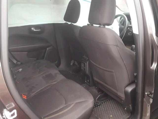 3C4NJDAB2JT200165 - 2018 JEEP COMPASS SP ნაცრისფერი ფოტო 6