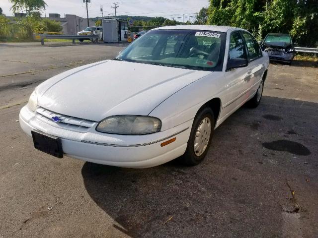 2G1WL52M6W9317528 - 1998 CHEVROLET LUMINA BAS WHITE photo 2