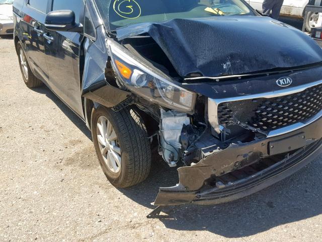 KNDMB5C16F6059623 - 2015 KIA SEDONA LX BLACK photo 9