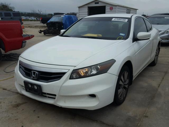 1HGCS1B3XBA015043 - 2011 HONDA ACCORD LX- WHITE photo 2