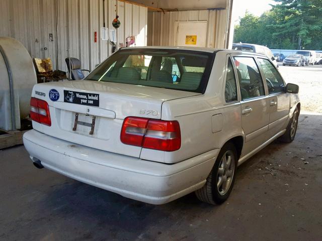 YV1LS5572W1516013 - 1998 VOLVO S70 WHITE photo 4