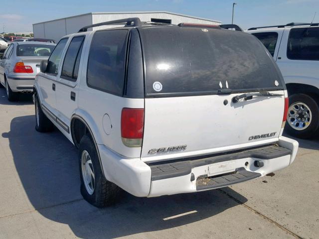 1GNDT13W41K204683 - 2001 CHEVROLET BLAZER WHITE photo 3