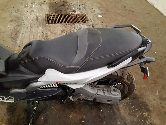 WB10C1408JZ315064 - 2018 BMW C650 SPORT WHITE photo 6