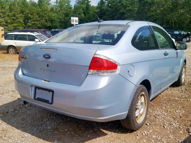 1FAHP32N98W106535 - 2008 FORD FOCUS S/SE BLUE photo 4