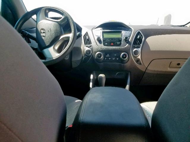 KM8JT3AB0CU401425 - 2012 HYUNDAI TUCSON GL BLACK photo 9