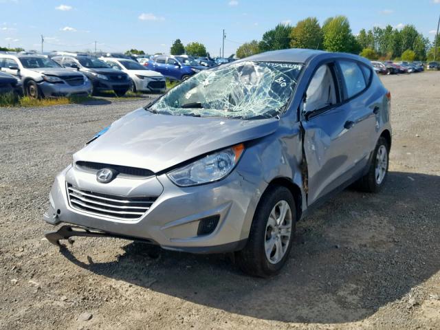 KM8JT3AC5BU245339 - 2011 HYUNDAI TUCSON GL SILVER photo 2