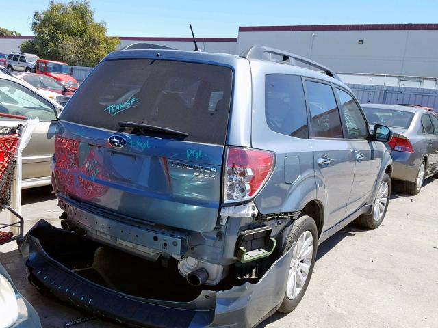 JF2SHAFC8BH712268 - 2011 SUBARU FORESTER L GRAY photo 4